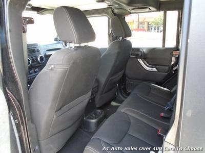 2013 Jeep Wrangler Unlimited Sahara SUV