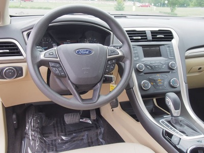2014 Ford Fusion SE Sedan