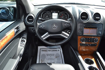 2009 Mercedes-Benz M-Class ML350 4MATIC 4dr 3.5L