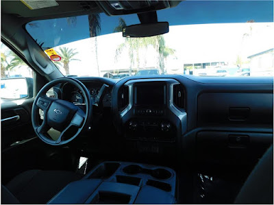 2019 Chevrolet Silverado 1500 Crew Cab Custom Trail Boss Pickup 4D 5 3/4 ft