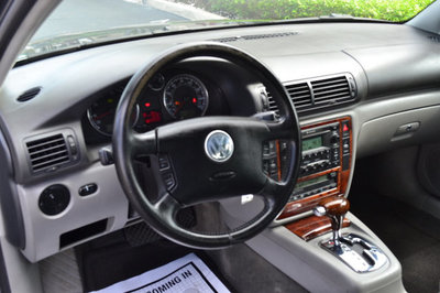 2005 Volkswagen Passat Sedan 4dr GLX V6 Automatic