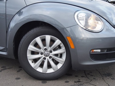 2014 Volkswagen Beetle-Classic 1.8T Entry PZEV Hatchback