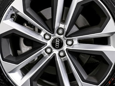 2021 Audi Q3 S line Premium Plus