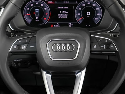 2024 Audi Q5 45 S line Premium