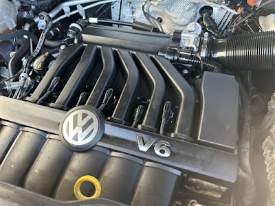 2021 Volkswagen Atlas 3.6L V6 SE w/Technology! ONE OWNER!