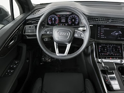 2025 Audi Q7 55 Prestige