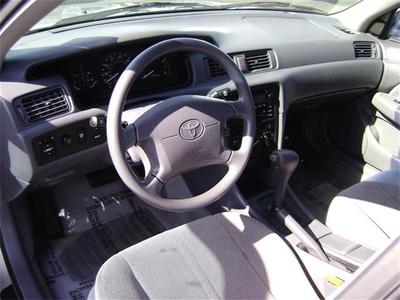 2001 Toyota Camry LE V6 Sedan
