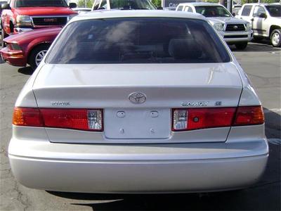 2001 Toyota Camry LE V6 Sedan