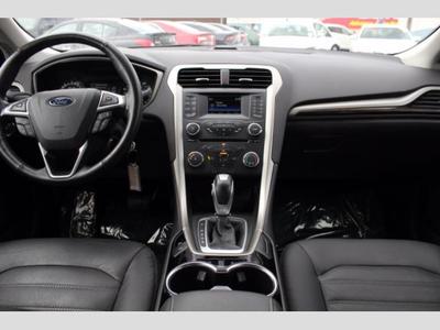 2015 Ford Fusion SE Sedan