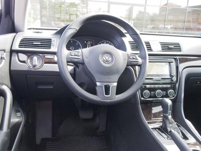 2014 Volkswagen Passat TDI SEL Premium Sedan