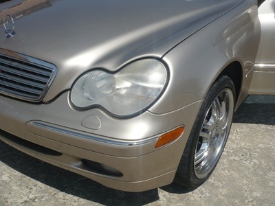 2002 Mercedes-Benz C240 Sedan