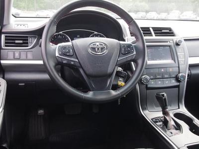 2015 Toyota Camry SE Sedan