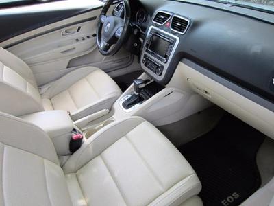 2011 Volkswagen Eos Komfort Convertible