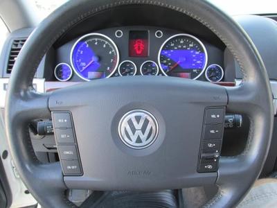 2005 Volkswagen Touareg V8 4x4 SUV