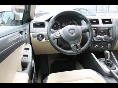 2013 Volkswagen Jetta SEL Sedan