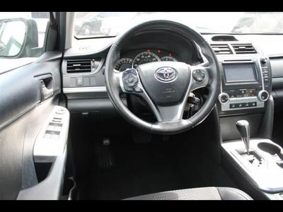 2013 Toyota Camry SE Sedan