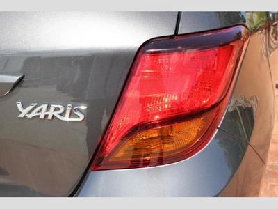 2015 Toyota Yaris 5-Door L Hatchback