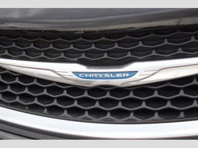 2015 Chrysler 200 Series Limited Sedan