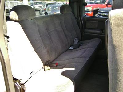 2005 Chevrolet Silverado 1500 LS 4dr Extended Cab LS Truck