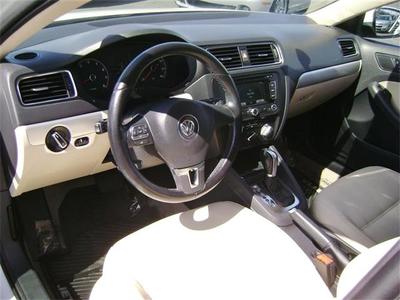 2011 Volkswagen Jetta SEL PZEV Sedan