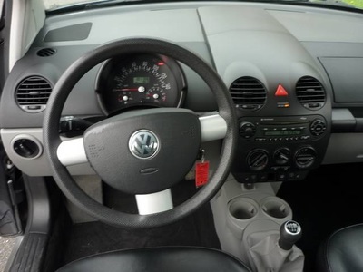 2005 Volkswagen Beetle GLS Hatchback
