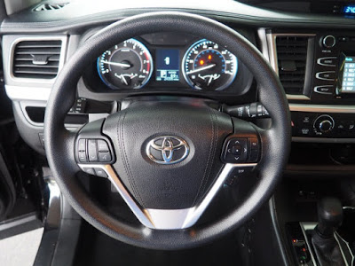 2015 Toyota Highlander LE