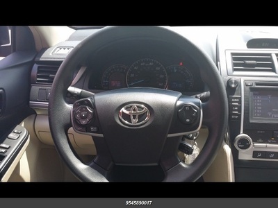2014 Toyota Camry XLE Sedan