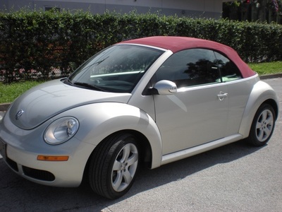 2009 Volkswagen Beetle Blush Edition PZEV Convertible