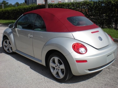 2009 Volkswagen Beetle Blush Edition PZEV Convertible