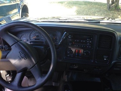 2003 Chevrolet Silverado 1500 LS Truck