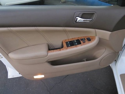 2004 Honda Accord EX w/Leather Sedan