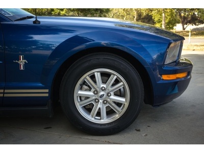 2006 Ford Mustang V6 Deluxe Convertible